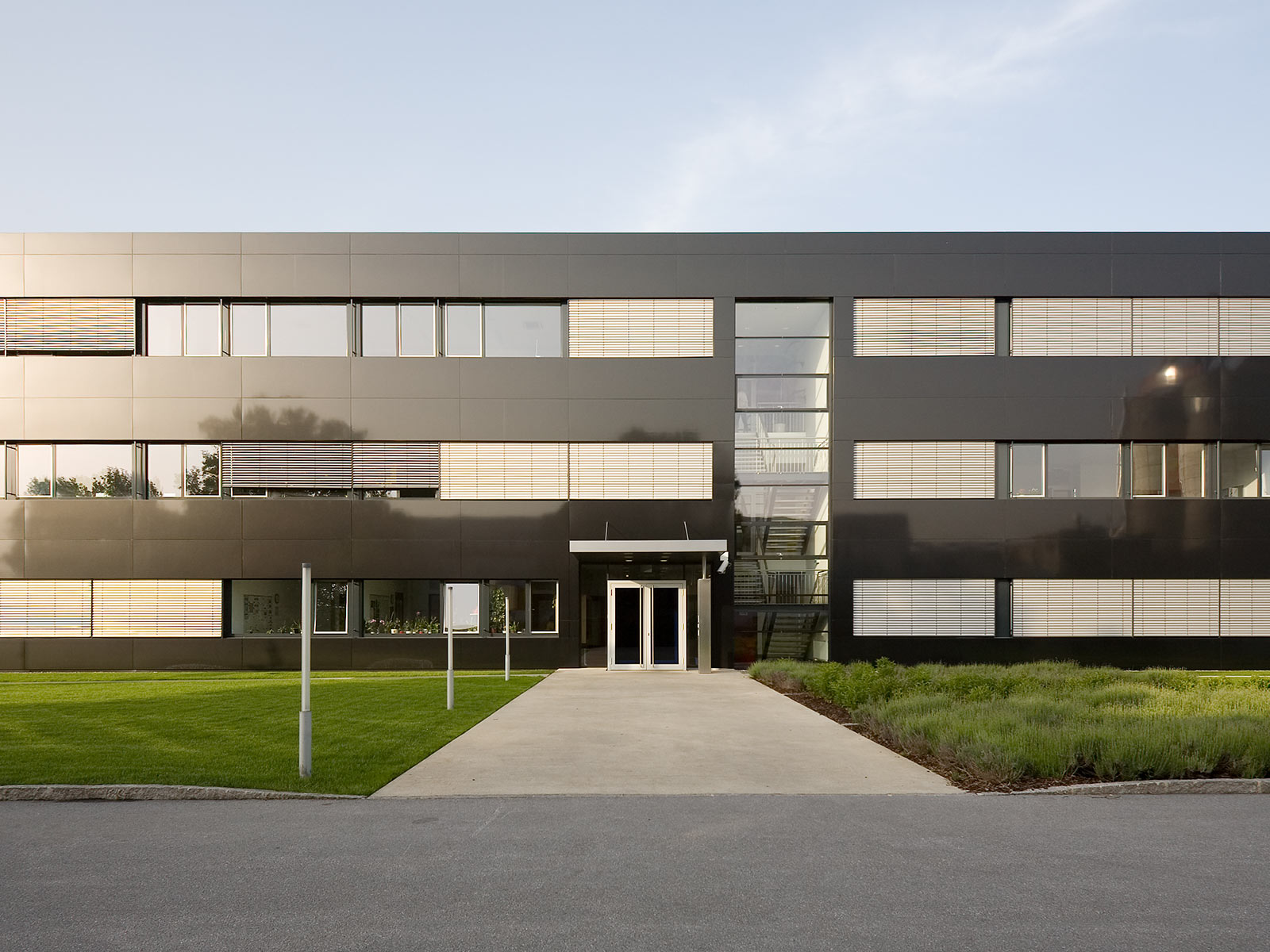 Szczegóły 3A Composites GmbH